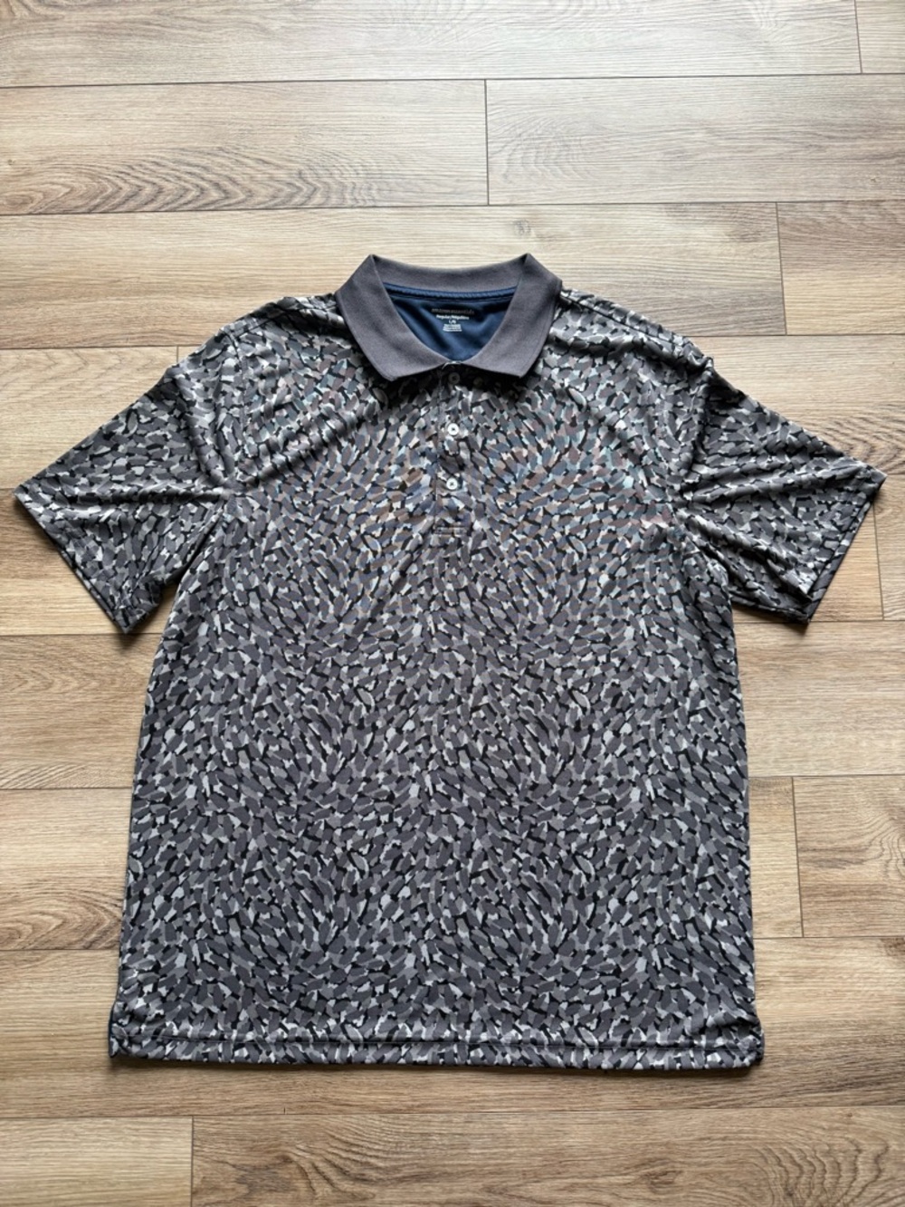 Amazon Essentials Men's Regular-Fit Quick-Dry Golf Polo Shirt